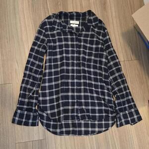 Treasure & Bond Women's White and Navy Shirt